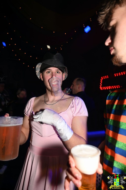 ../Images/Opwarmbal 2026 152.jpg